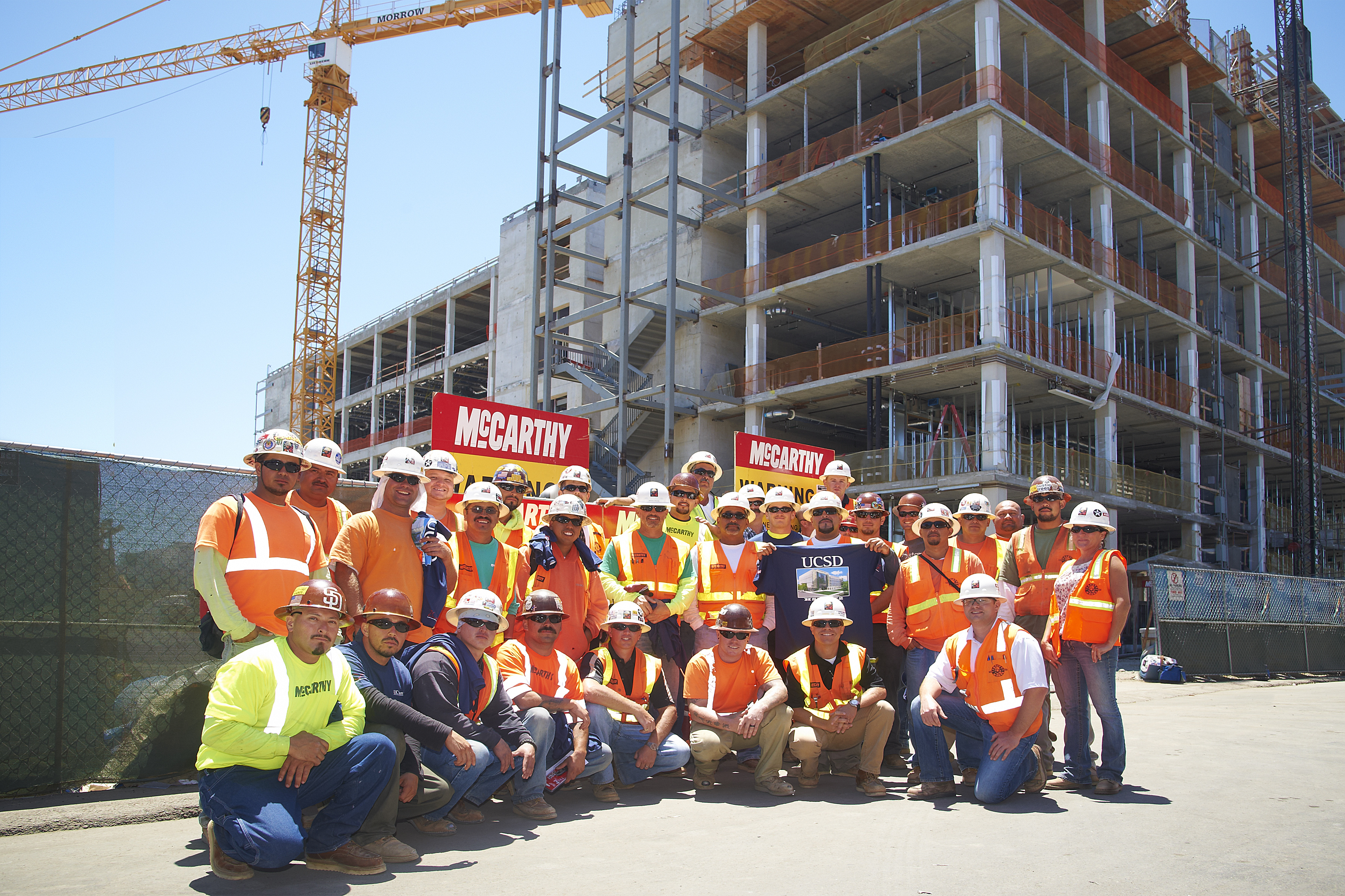 Located on a 3.3-acre site within the UCSD School of Medicine campus, the 196,00